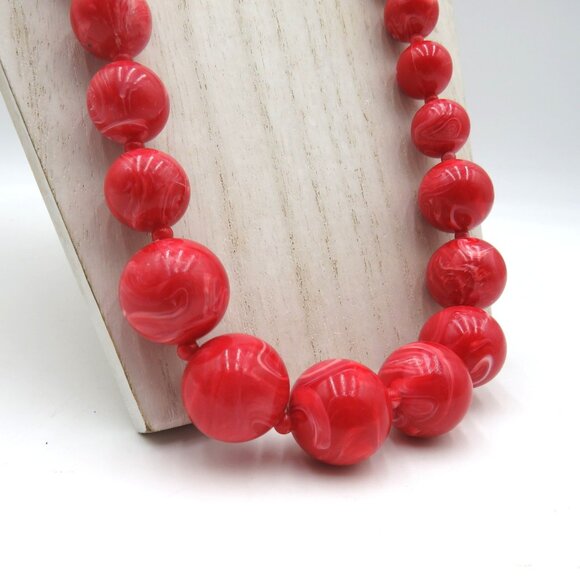 Vintage Red Marbled Bead Necklace Gold Tone Clasp Statement Chunky Jewelry 30" - Picture 4 of 6